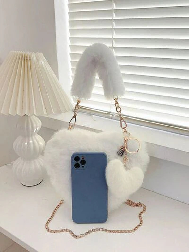 Luxury Heart-Shaped Faux Fur Handbag – Trendy & Stylish Women’s Clutch