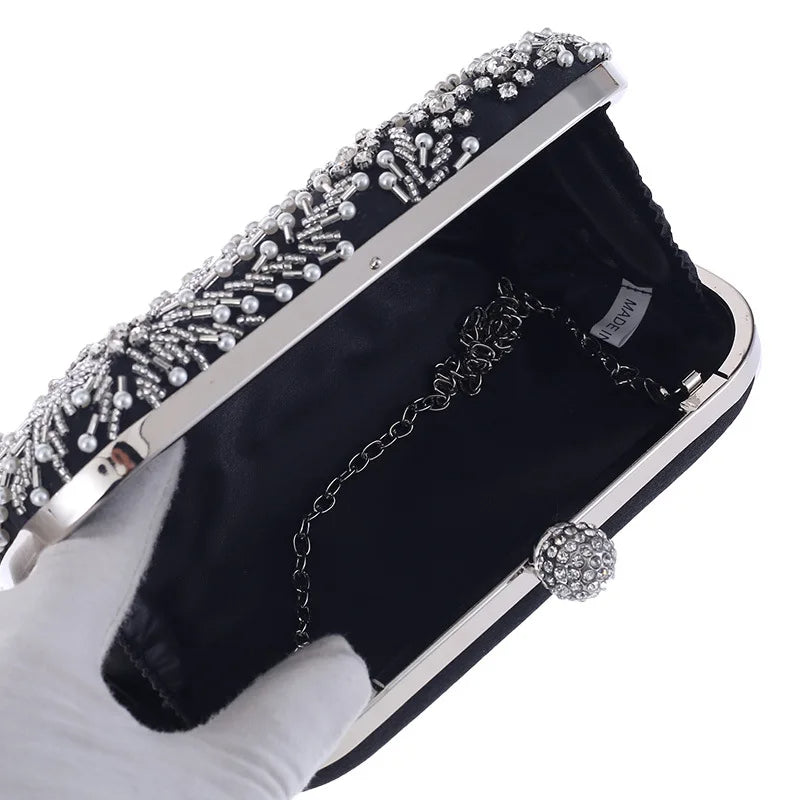 Crystal Pearl Clutch – Luxury Embroidery Evening Bag!