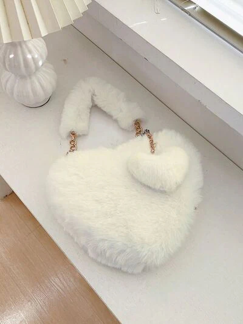 Luxury Heart-Shaped Faux Fur Handbag – Trendy & Stylish Women’s Clutch