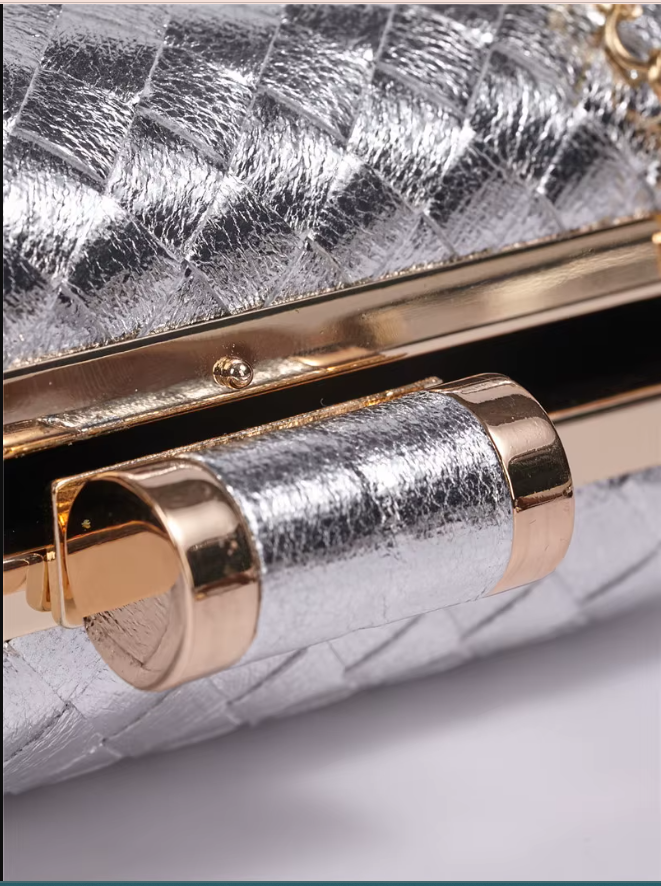 Evening Clutch Bag for Women – Elegant Wedding & Party Handbag with Metal Chain