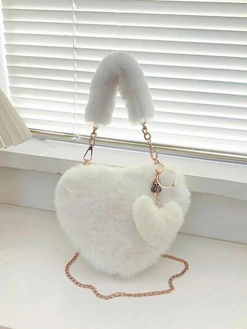 Luxury Heart-Shaped Faux Fur Handbag – Trendy & Stylish Women’s Clutch