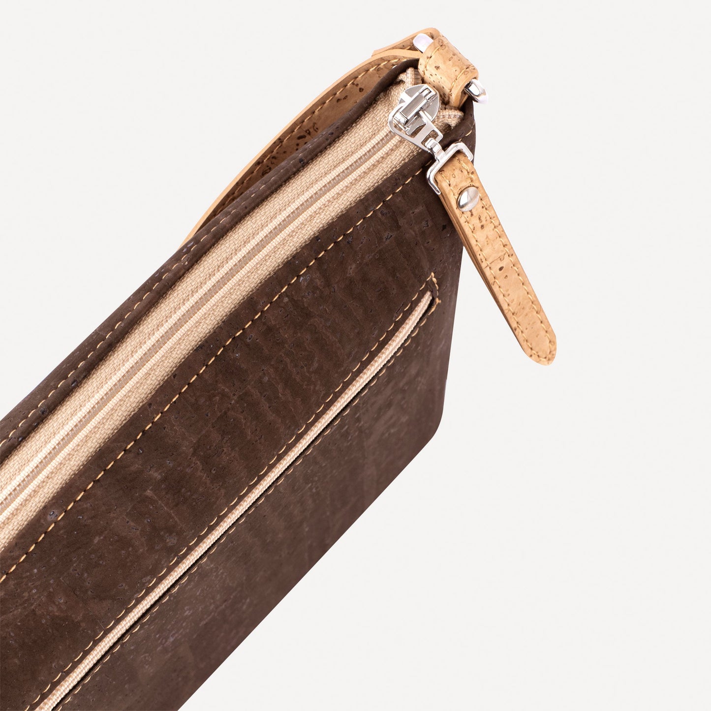 Small Crossbody Purse – Sleek, Sustainable, and Super Functional! 